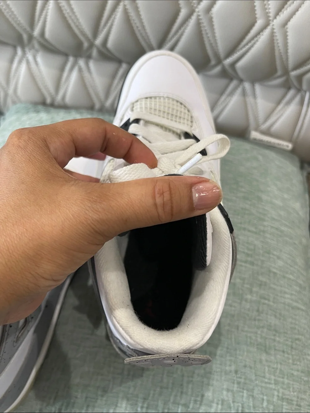 Jordan Men’s Retro white cement Sneakers in white, Black & Red. Size 6Y